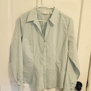 Ladies dress shirt (L)